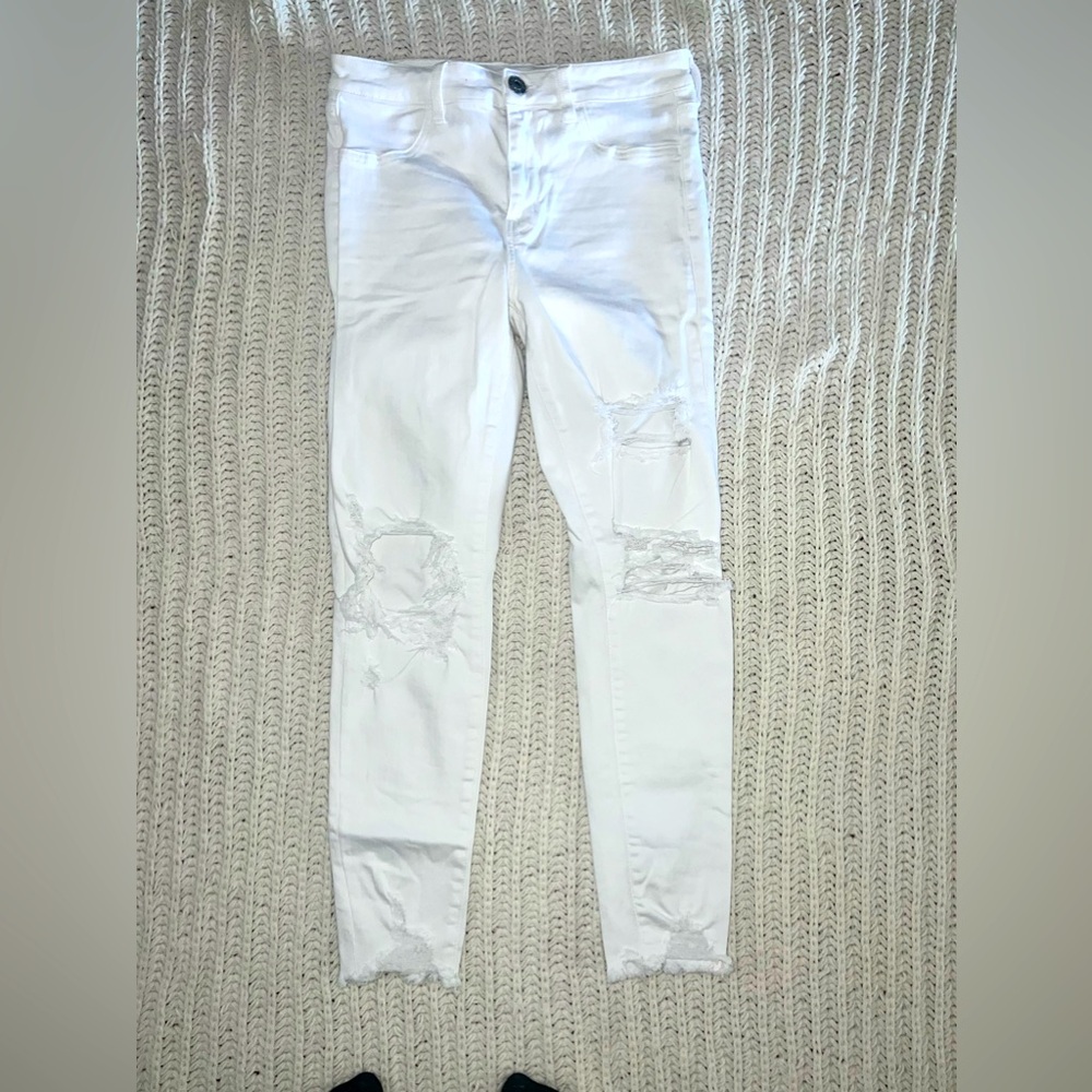 American Eagle Outfitters White Distressed Jeggings